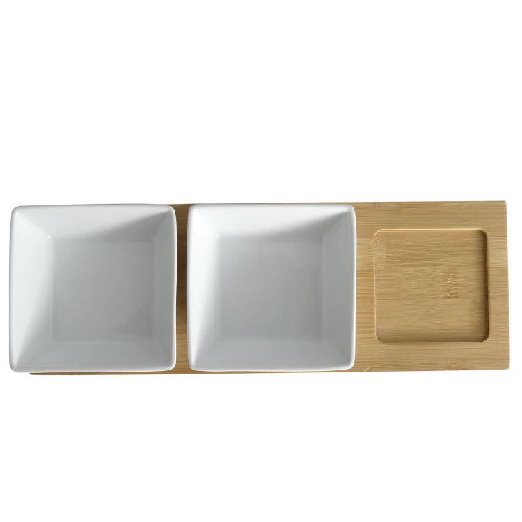 Zestaw 3 kwadratowych porcelanowych miseczek na bambusowej podkładce, 33,5x12x5 cm, białe