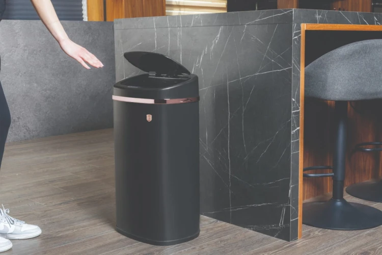 Kosz na śmieci sensoryczny o pojemności 58l Black Rose BerlingerHaus BH-8542
